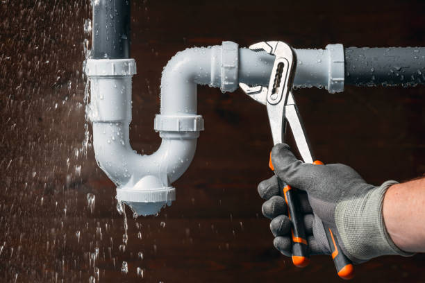 Professional Gas Line Repair technician working in Belfair, WA